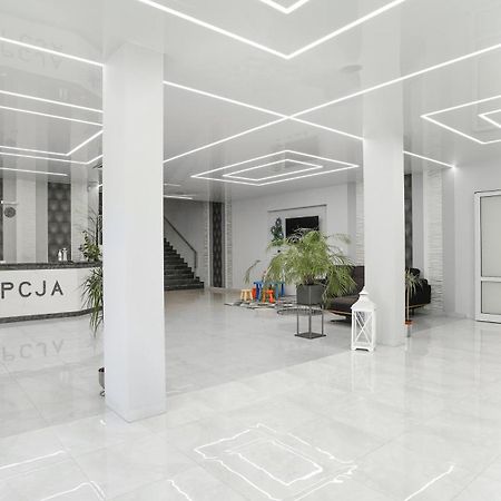Hotel - Restauracja "Sloneczna" Jarocin Buitenkant foto