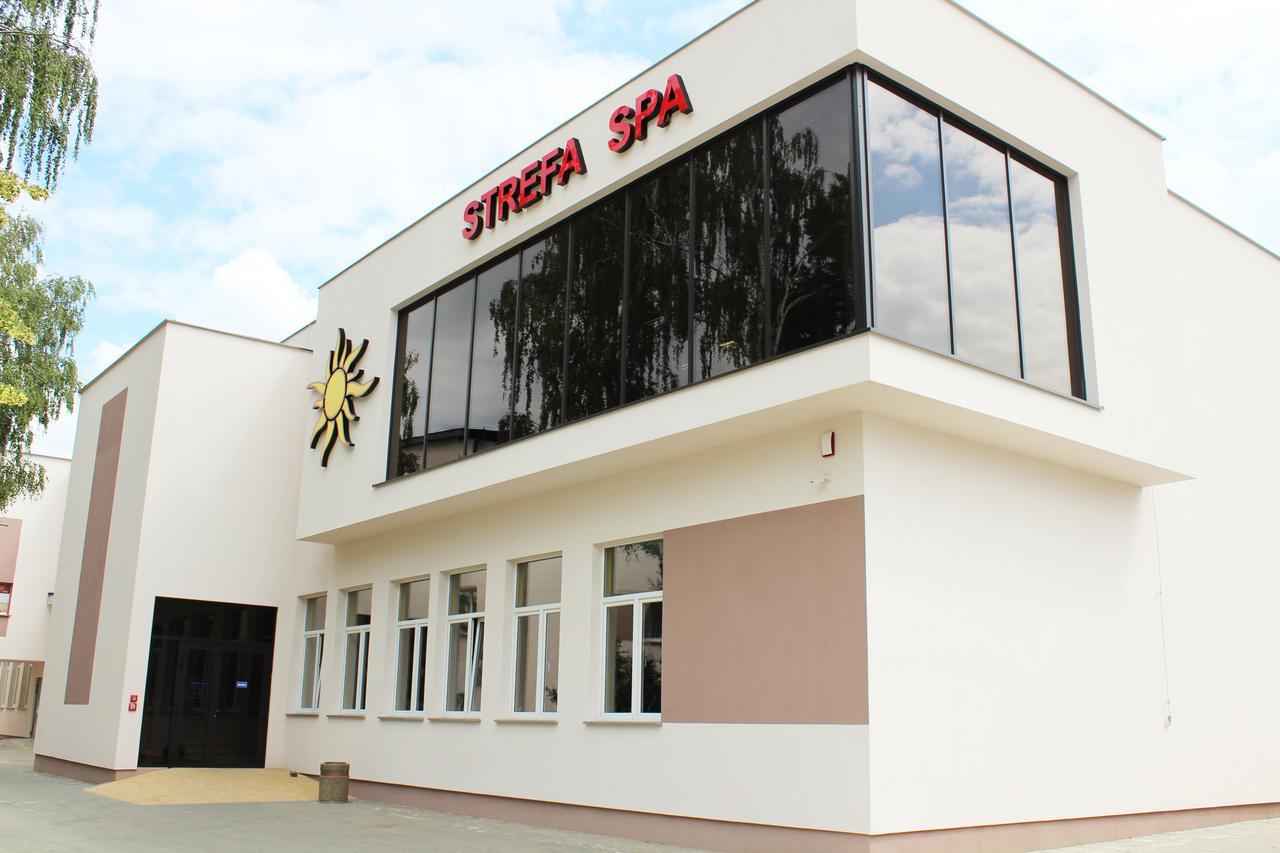 Hotel - Restauracja "Sloneczna" Jarocin Buitenkant foto