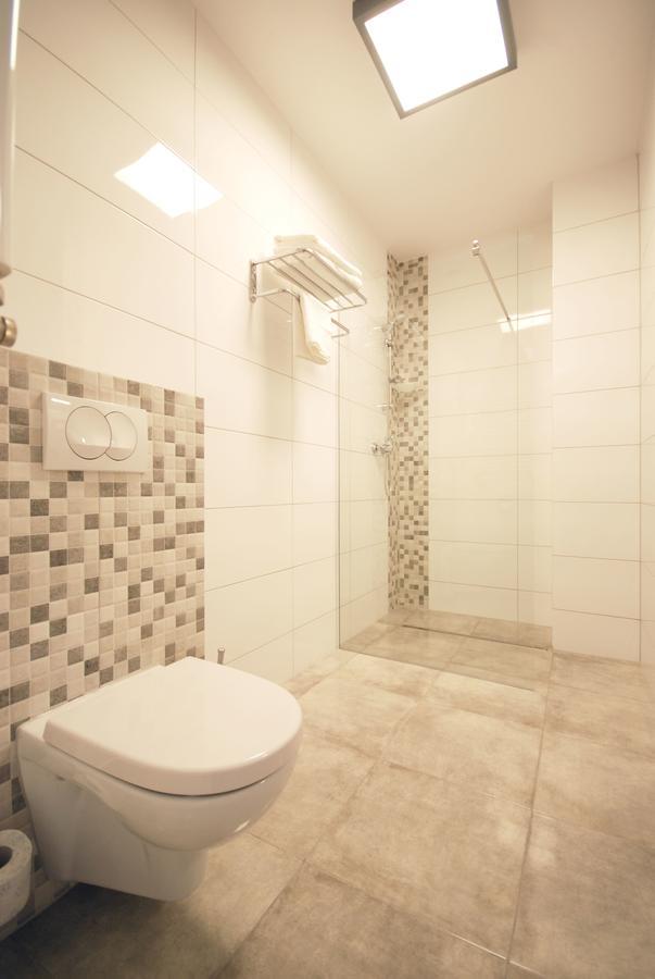 Hotel - Restauracja "Sloneczna" Jarocin Buitenkant foto